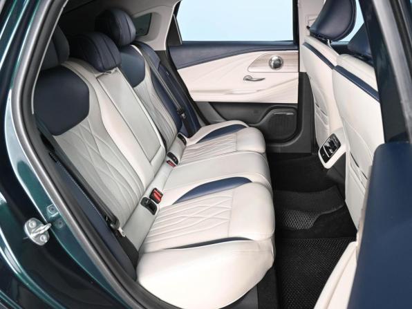 Chery Arrizo 8 с пробегом 2023 года, цена 2 359 000 рублей, 66690 км, седан, Автокод Объявления