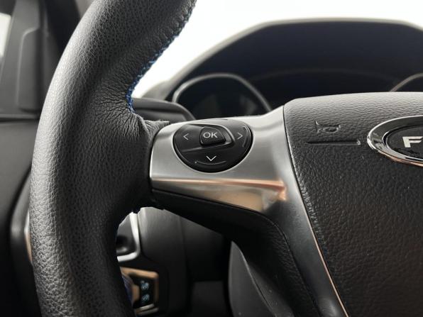 Ford Focus III с пробегом 2013 года, цена 694 900 рублей, 246426 км, хэтчбек, Автокод Объявления