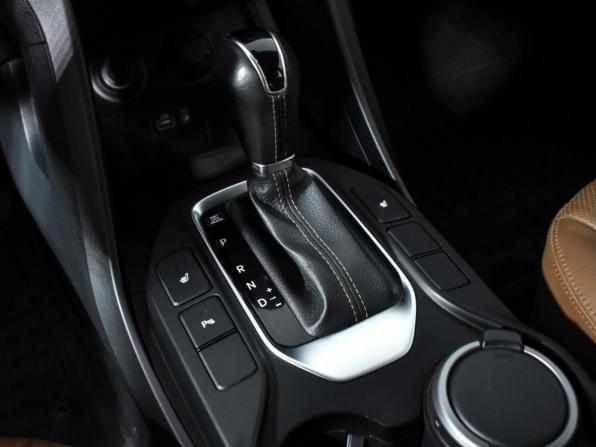 Hyundai Santa Fe III Рестайлинг с пробегом 2017 года, цена 1 878 900 рублей, 157570 км, внедорожник, Автокод Объявления
