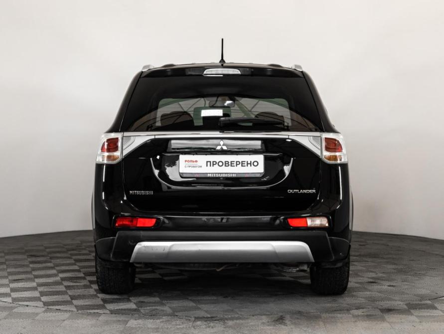 Mitsubishi Outlander III Рестайлинг Санкт-Петербург  - изображение 6