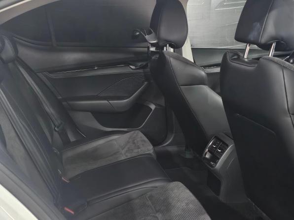 Skoda Octavia IV (A8) с пробегом 2021 года, цена 2 330 000 рублей, 63000 км, лифтбек, Автокод Объявления