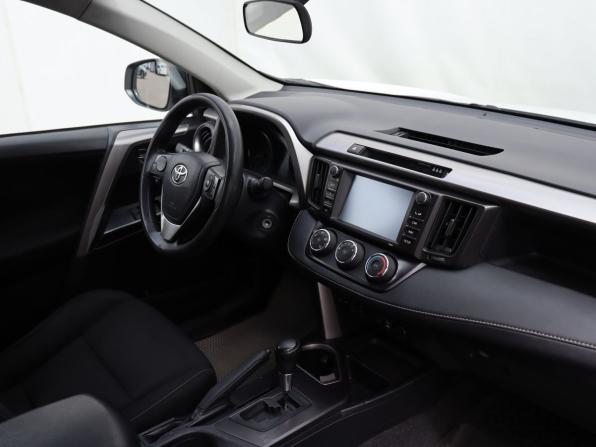 Toyota RAV4 IV (XA40) Рестайлинг с пробегом 2016 года, цена 1 800 000 рублей, 264366 км, внедорожник, Автокод Объявления