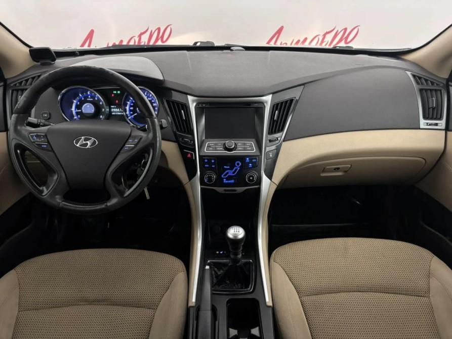 Hyundai Sonata VI (YF) Псков  - изображение 9