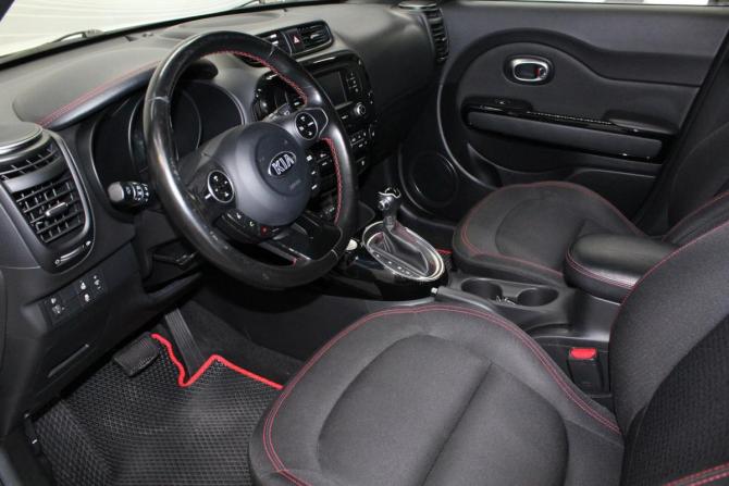 Kia Soul II Рестайлинг с пробегом 2018 года, цена 1 790 000 рублей, 45654 км, хэтчбек, Автокод Объявления