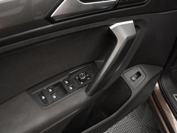 Volkswagen Tiguan II с пробегом 2019 года, цена 2 450 000 рублей, 133490 км, внедорожник, Автокод Объявления