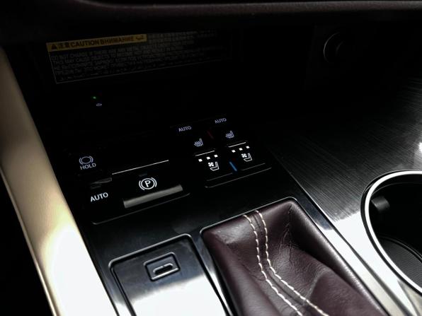 Lexus RX IV с пробегом 2018 года, цена 3 900 000 рублей, 144400 км, внедорожник, Автокод Объявления
