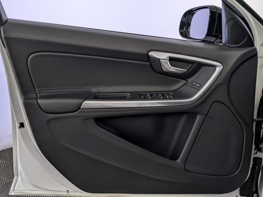 Volvo S60 Cross Country Москва  - изображение 19
