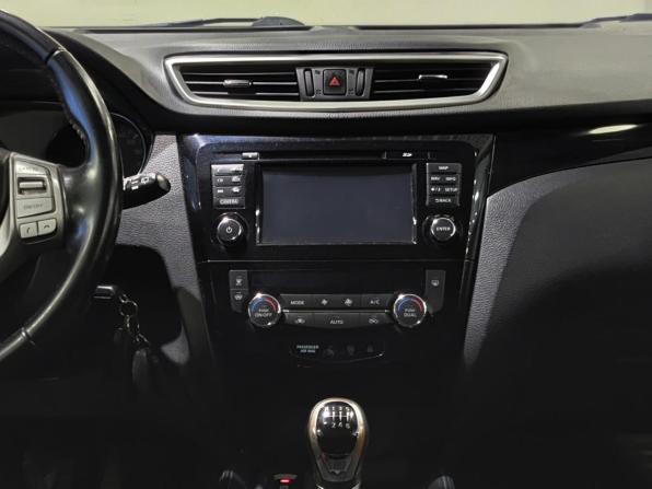 Nissan Qashqai II с пробегом 2016 года, цена 1 375 000 рублей, 182140 км, внедорожник, Автокод Объявления