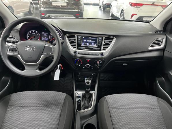 Hyundai Solaris II Рестайлинг с пробегом 2021 года, цена 1 598 000 рублей, 71472 км, седан, Автокод Объявления