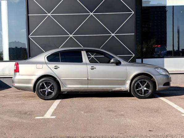 Skoda Octavia II (A5) Рестайлинг с пробегом 2011 года, цена 555 000 рублей, 210182 км, лифтбек, Автокод Объявления