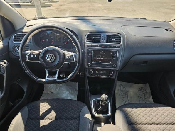 Volkswagen Polo V Рестайлинг с пробегом 2018 года, цена 999 995 рублей, 140128 км, седан, Автокод Объявления