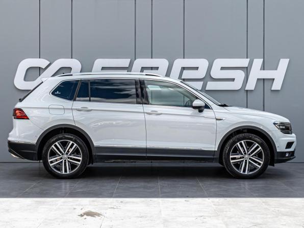 Volkswagen Tiguan II с пробегом 2020 года, цена 3 570 000 рублей, 83198 км, внедорожник, Автокод Объявления