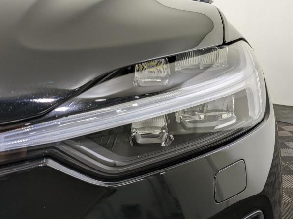 Volvo XC60 II Рестайлинг с пробегом 2021 года, цена 4 260 000 рублей, 77055 км, внедорожник, Автокод Объявления