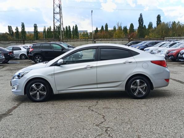 Hyundai Solaris I Рестайлинг с пробегом 2015 года, цена 1 119 600 рублей, 66540 км, седан, Автокод Объявления