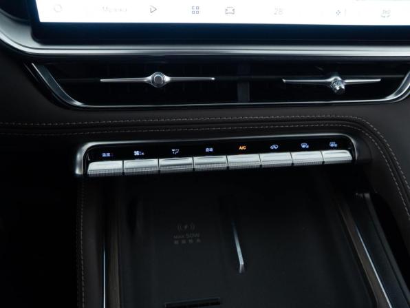 Geely Monjaro I Рестайлинг 2 с пробегом 2026 года, цена 4 558 888 рублей, 28 км, внедорожник, Автокод Объявления