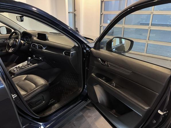 Mazda CX-5 II с пробегом 2017 года, цена 2 795 000 рублей, 124836 км, внедорожник, Автокод Объявления