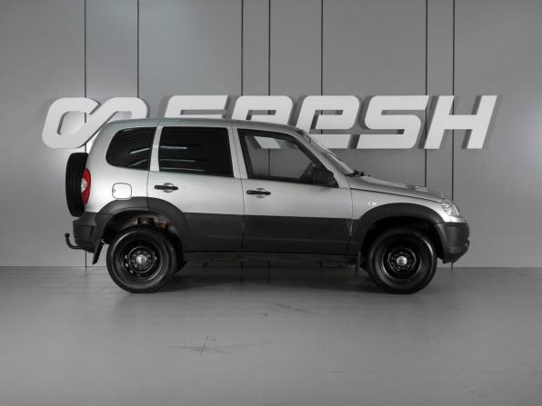 Chevrolet Niva I Рестайлинг с пробегом 2013 года, цена 679 000 рублей, 79574 км, внедорожник, Автокод Объявления