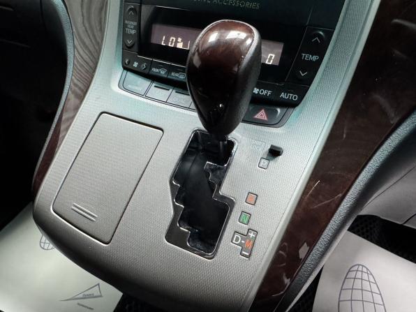 Toyota Vellfire I с пробегом 2011 года, цена 2 650 000 рублей, 190113 км, минивэн, Автокод Объявления