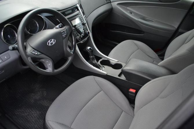 Hyundai Sonata VI (YF) с пробегом 2011 года, цена 880 000 рублей, 107432 км, седан, Автокод Объявления