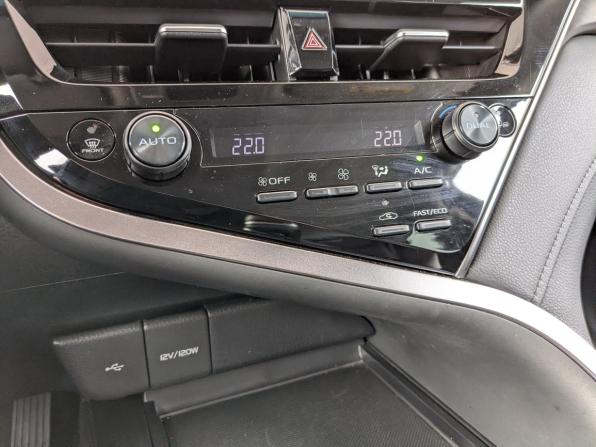 Toyota Camry VIII (XV70) Рестайлинг с пробегом 2021 года, цена 3 330 000 рублей, 88016 км, седан, Автокод Объявления