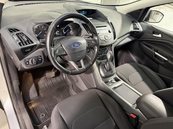 Ford Kuga II Рестайлинг с пробегом 2017 года, цена 1 769 800 рублей, 80000 км, внедорожник, Автокод Объявления