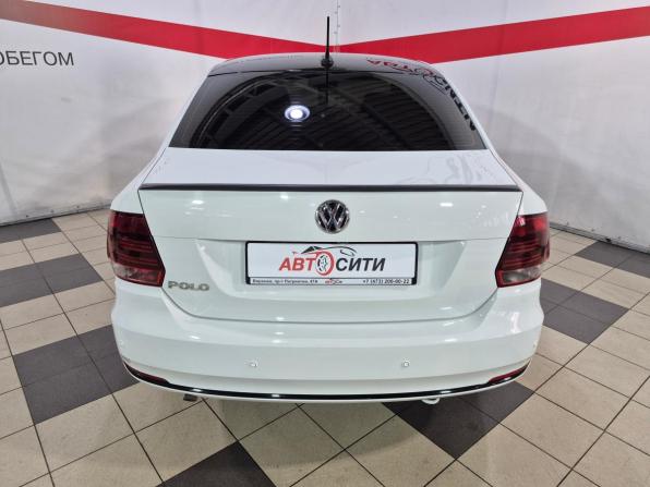 Volkswagen Polo V Рестайлинг с пробегом 2018 года, цена 1 170 000 рублей, 150000 км, седан, Автокод Объявления