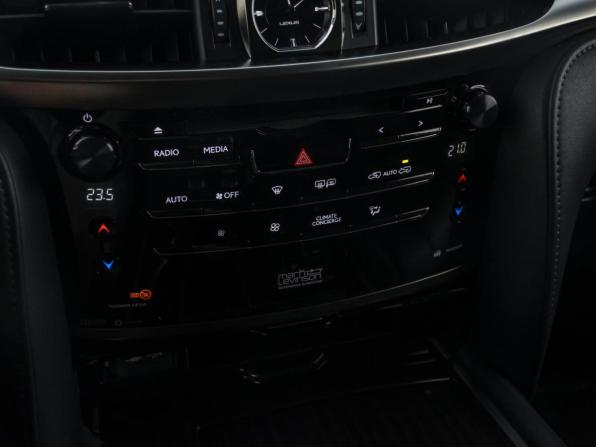 Lexus LX III Рестайлинг 2 с пробегом 2016 года, цена 5 798 000 рублей, 230734 км, внедорожник, Автокод Объявления