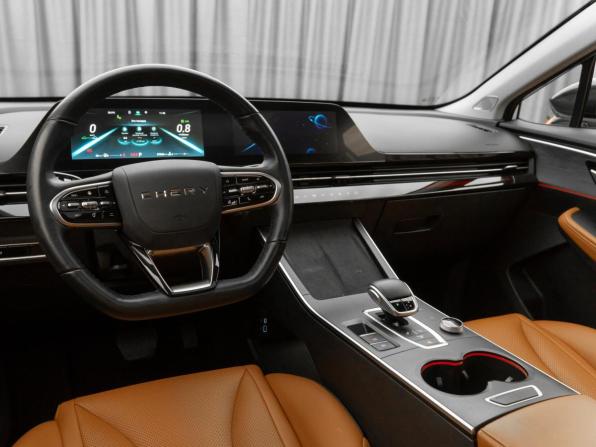 Omoda C5 I с пробегом 2022 года, цена 1 730 000 рублей, 37927 км, внедорожник, Автокод Объявления