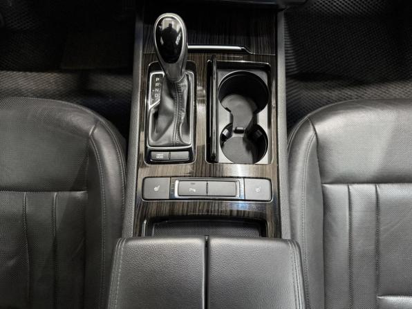 Hyundai Genesis II с пробегом 2015 года, цена 2 145 000 рублей, 147558 км, седан, Автокод Объявления