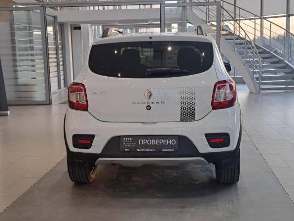 Renault Sandero II с пробегом 2018 года, цена 1 229 999 рублей, 92137 км, хэтчбек, Автокод Объявления