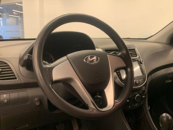 Hyundai Solaris I с пробегом 2012 года, цена 599 000 рублей, 177550 км, седан, Автокод Объявления