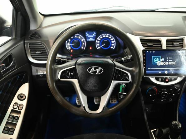 Hyundai Solaris I с пробегом 2012 года, цена 255 000 рублей, 384793 км, седан, Автокод Объявления