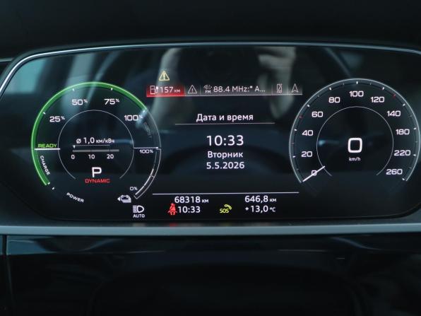 Audi e-tron I с пробегом 2019 года, цена 3 950 000 рублей, 68100 км, внедорожник, Автокод Объявления