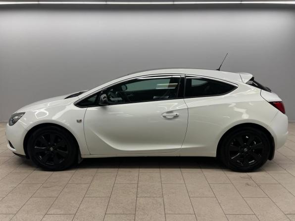 Opel Astra J Рестайлинг с пробегом 2013 года, цена 836 000 рублей, 141961 км, хэтчбек, Автокод Объявления