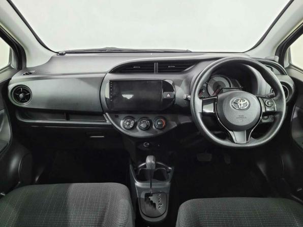 Toyota Vitz III (XP130) Рестайлинг с пробегом 2018 года, цена 775 000 рублей, 120170 км, хэтчбек, Автокод Объявления
