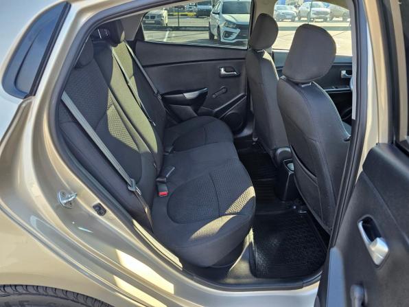Kia Rio III Рестайлинг с пробегом 2015 года, цена 799 995 рублей, 159473 км, седан, Автокод Объявления