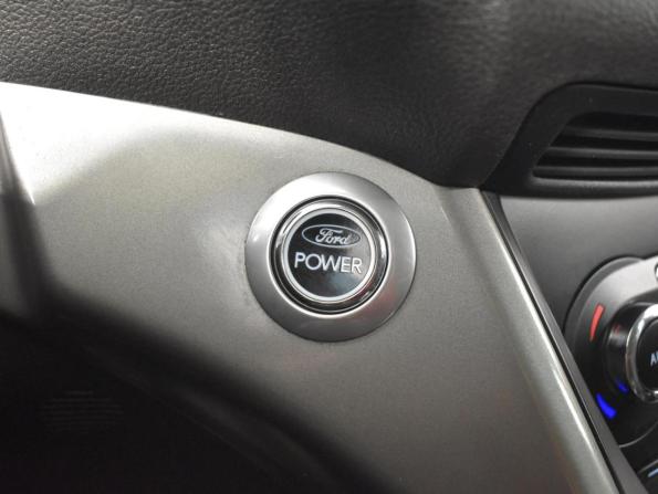 Ford Kuga II с пробегом 2013 года, цена 959 900 рублей, 176008 км, внедорожник, Автокод Объявления