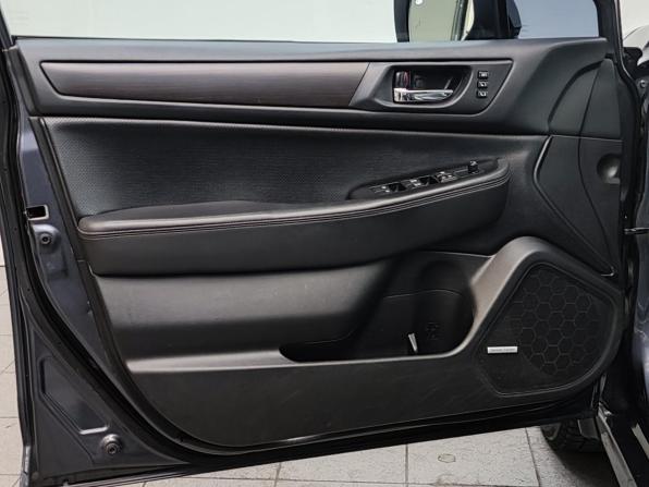 Subaru Legacy VI с пробегом 2015 года, цена 1 550 000 рублей, 289312 км, седан, Автокод Объявления