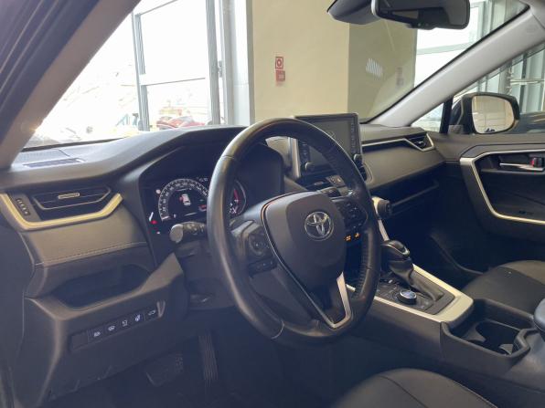 Toyota RAV4 V (XA50) с пробегом 2021 года, цена 3 790 000 рублей, 57605 км, внедорожник, Автокод Объявления