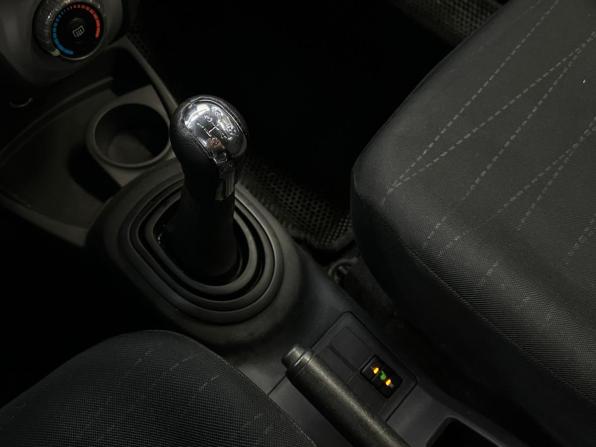 Toyota Yaris II с пробегом 2006 года, цена 380 000 рублей, 286929 км, хэтчбек, Автокод Объявления