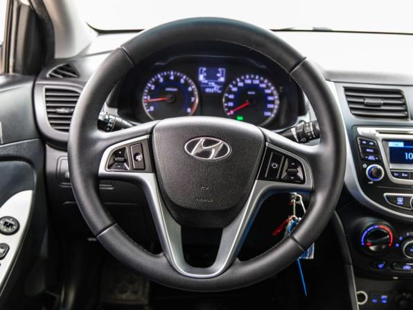 Hyundai Solaris I Рестайлинг с пробегом 2015 года, цена 878 000 рублей, 165377 км, седан, Автокод Объявления