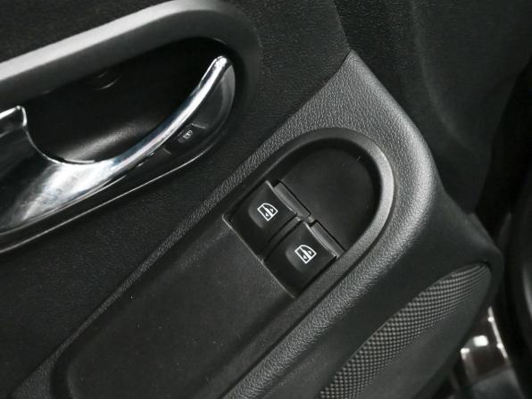 Renault Duster I Рестайлинг с пробегом 2018 года, цена 1 390 000 рублей, 176201 км, внедорожник, Автокод Объявления
