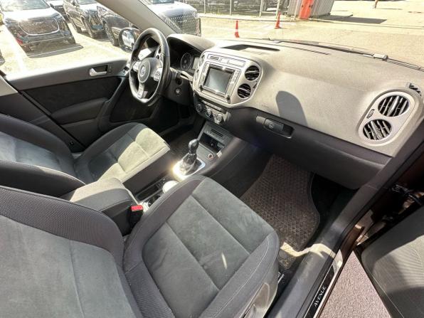 Volkswagen Tiguan I Рестайлинг с пробегом 2016 года, цена 1 879 000 рублей, 14704 км, внедорожник, Автокод Объявления