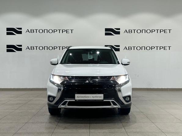 Mitsubishi Outlander III Рестайлинг 3 с пробегом 2022 года, цена 2 449 000 рублей, 93456 км, внедорожник, Автокод Объявления