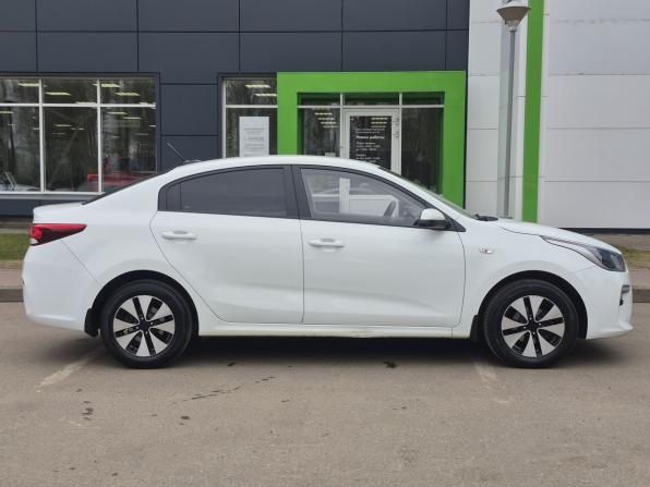 Kia Rio IV с пробегом 2018 года, цена 1 490 000 рублей, 50008 км, седан, Автокод Объявления