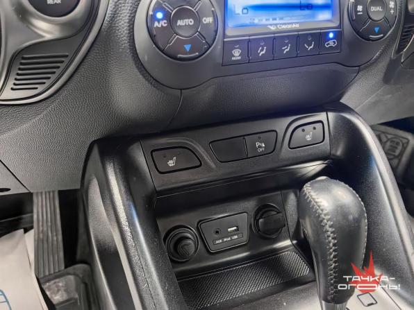 Hyundai ix35 I Рестайлинг с пробегом 2015 года, цена 1 368 000 рублей, 165000 км, внедорожник, Автокод Объявления