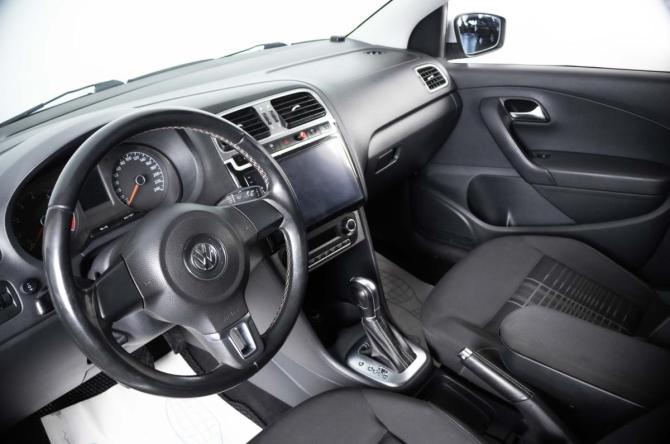 Volkswagen Polo V с пробегом 2015 года, цена 959 000 рублей, 150000 км, седан, Автокод Объявления