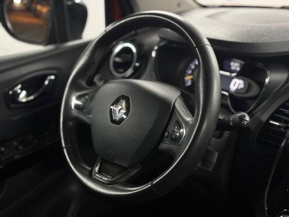 Renault Kaptur I с пробегом 2016 года, цена 1 299 000 рублей, 180000 км, внедорожник, Автокод Объявления
