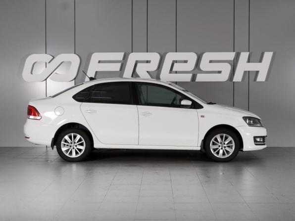 Volkswagen Polo V Рестайлинг с пробегом 2017 года, цена 1 040 000 рублей, 190537 км, седан, Автокод Объявления