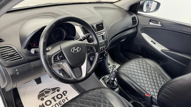 Hyundai Solaris I Рестайлинг с пробегом 2015 года, цена 859 000 рублей, 127000 км, седан, Автокод Объявления